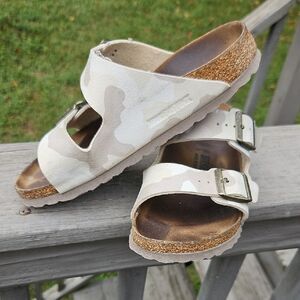 Birkenstock Arizona Sandals Women’s 36 — Camouflage Print